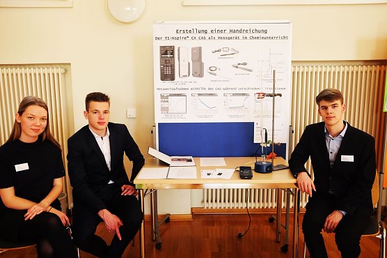 Tilman K&uuml;hne, Max Groschke, Luise Engel, Fachgebiet Chemie, Regionalwettbewerb "JUGEND FORSCHT Nordth&uuml;ringen (Foto: Hochschule Nordhausen)