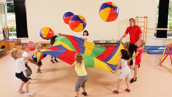 Kinder brauchen ausreichend Bewegung (Foto: KKH)