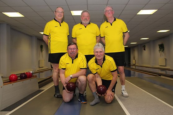 Landesmeister 2018/19 Nordh&auml;user SV � von links Roland Rahn, Rainer Wille, Reiner Hagemeier, Uwe Schm&ouml;gner und Karl-Josef Gleitze (Foto: Uwe Tittel)