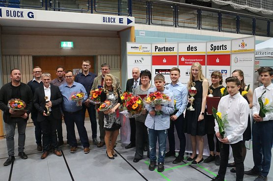 Ausgezeichnete Trainer und Organisatoren (Foto: Angelo Glashagel)