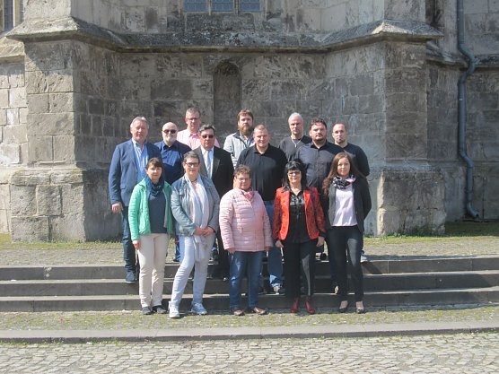 hintere Reihe v.l.n.r.: Karl-Robert Hoffmann, Maik B&ouml;hner, Mario T&auml;ubrich, Marcus Badowsky mittlere Reihe v.l.n.r.: G&uuml;nther Kirchner, Dr. Ulrich Franke, Wolfgang Krug, Steffen Probst, Daniel Holzhause vordere Reihe v.l.n.r.: Susanne Brandt, Petra Just, B&auml;rbel Kirchner, Erika Franke, Dalyn Engelhardt nicht im Bild: J&uuml;rgen Philipp, Dirk Pfeffer, Brigitte M&uuml;ller, Ruben Sch&auml;dlich (Foto: privat)