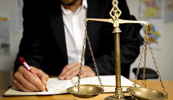 Rechtsberatung nutzen (Foto: IG Bau)