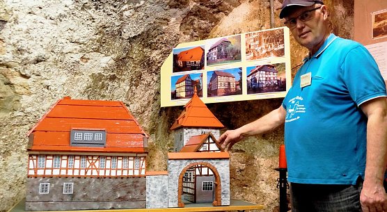 Neuer R&uuml;xleber Hof im Miniaturformat (Foto: C. Wilhelm)