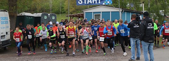 6. Harztorlauf - Start zum 8km Lauf der WBG S&uuml;dharz (Foto: Angelo Glashagel)