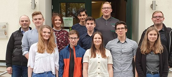 Vorstand mit G&auml;sten (Foto: privat)