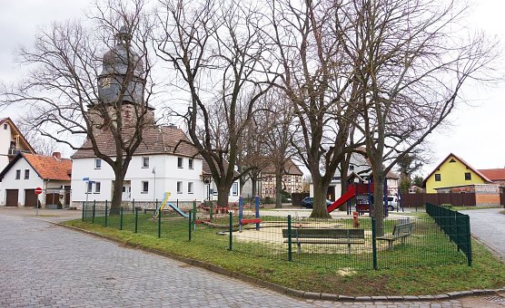 Spielplatz in der Ortsmitte (Foto: St. Iffland)