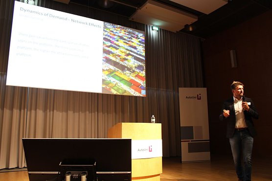 Prof. Dr. Lutz G&ouml;cke von der Hochschule Nordhausen beim Business Innovation Summit (Foto: privat)