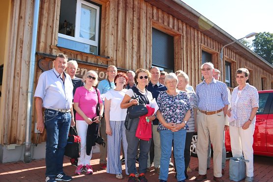 Treffen vor der Pension Harztor in Niedersachswerfen. (Foto: Susanne Schedwill)
