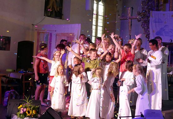 Ein Engel? - Musical-Premiere in Bleicherode (Foto: Evangelischer Kirchenkreis S&uuml;dharz)