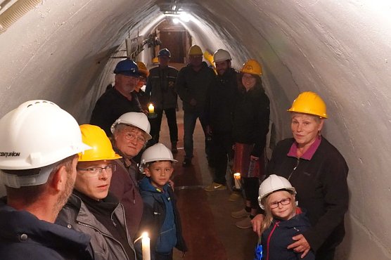 Mitternachtsbefahrung in der Langen Wand (Foto: Lydia Schubert) Mitternachtsbefahrung in der Langen Wand (Foto: Lydia Schubert)