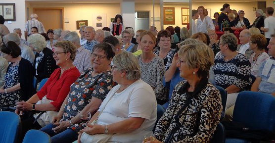 Neue Ausstellung er&ouml;ffnet (Foto: Hans-Georg Backhaus)