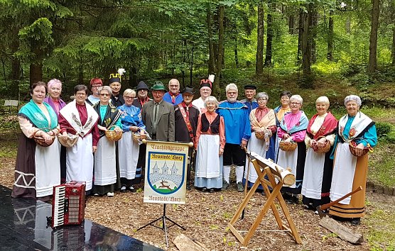 Trachtengruppe (Foto: Angelika Engler) Trachtengruppe (Foto: Angelika Engler)