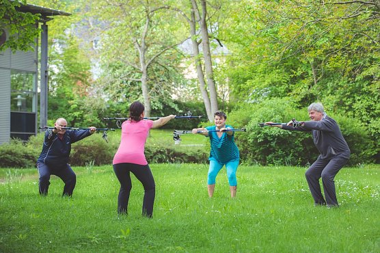  Im Rahmen des Aktionstages Gemeinsam gegen den Schmerz, stellt Oberarzt Dr. Steffen Zwanzig das Konzept der Multimodalen Schmerztherapie vor und erkl&auml;rt, wie Patienten den Weg in seine Schmerzbehandlung finden. (Foto: Helios Klinik Bleicherode)