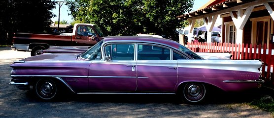 US-Cars in der Westernstadt (Foto: Peter Blei)