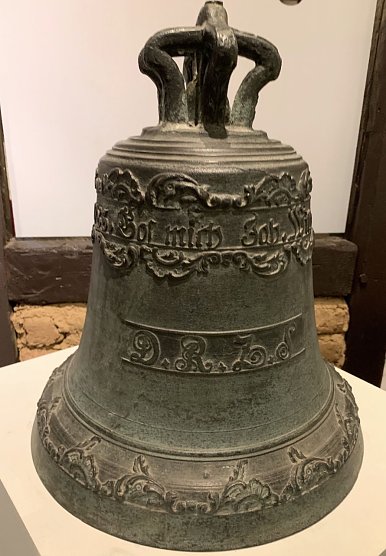 Glocke (Foto: oas) Glocke (Foto: oas)