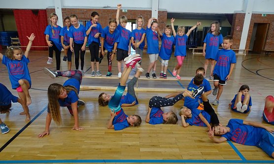Neue T-Shirts für Görsbacher Sport-Kinder (Foto: Diana Kieling) Neue T-Shirts für Görsbacher Sport-Kinder (Foto: Diana Kieling)