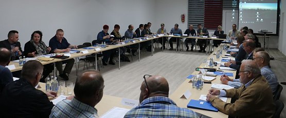 Der Rat der Landgemeinde Bleicherode kam heute in Wipperdorf zusammen (Foto: Angelo Glashagel) Der Rat der Landgemeinde Bleicherode kam heute in Wipperdorf zusammen (Foto: Angelo Glashagel)