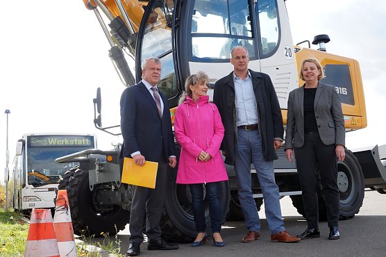 Spatenstich (Foto: Sandra Witzel)