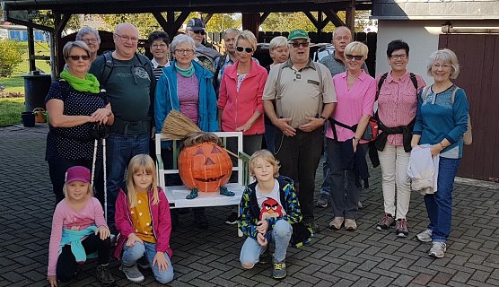 Trachtengruppe (Foto: A.Engler) Trachtengruppe (Foto: A.Engler)