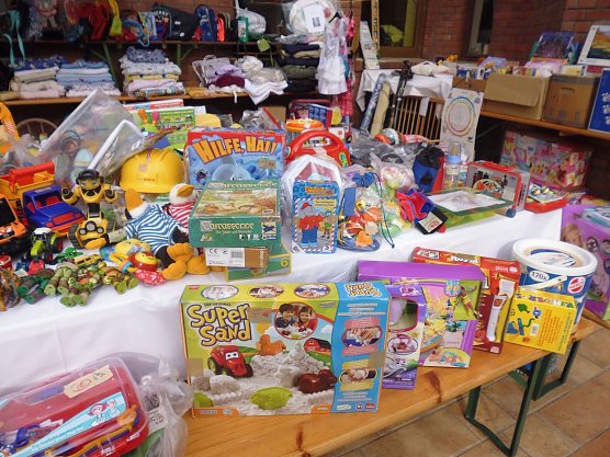Spielsachenbasar in der Teestube (Foto: Gabriele Kr&ouml;ner)