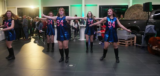 More Esprit mit einer Show-Tanz-Auff&uuml;hrung (Foto: nnz)