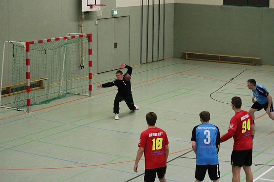 Anfangs gut mitgehalten (Foto: Karl-Heinz Herrmann) Anfangs gut mitgehalten (Foto: Karl-Heinz Herrmann)