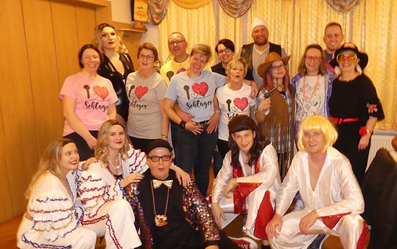 In Werther startete man mit einer Schlagernacht in die Karnevalssaison (Foto: Günther Rau) In Werther startete man mit einer Schlagernacht in die Karnevalssaison (Foto: Günther Rau)