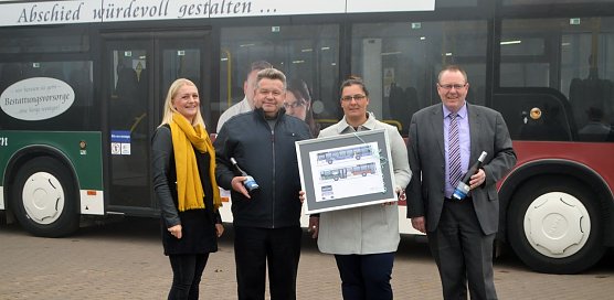 Gesch&auml;ftliche Partnerschaft besiegelt (Foto: privat)