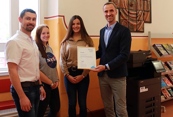 Landkreis erh&auml;lt Klimaschutz-Zertifikat (Foto: Nicole Mattern)