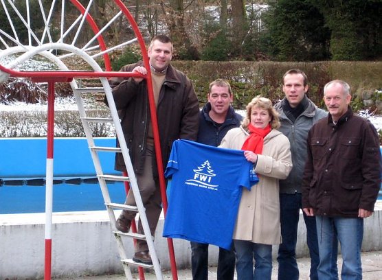 Bescherung im Waldbad (Foto: privat)