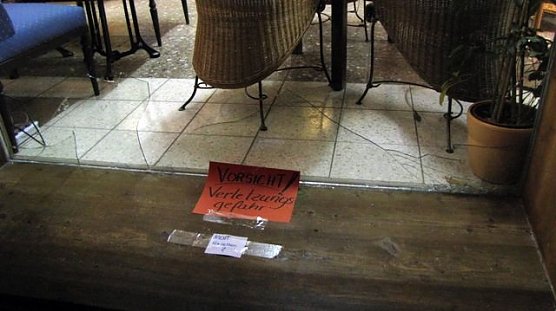 Anschlag auf Welt-Laden (Foto: privat) Anschlag auf Welt-Laden (Foto: privat)