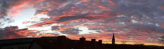 "Brennender" Himmel &uuml;ber Nordhausen (Foto: Michael M&uuml;ller)