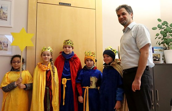 Sternsinger im Rathaus (Foto: Pressestelle Stadt Nordhausen) Sternsinger im Rathaus (Foto: Pressestelle Stadt Nordhausen)