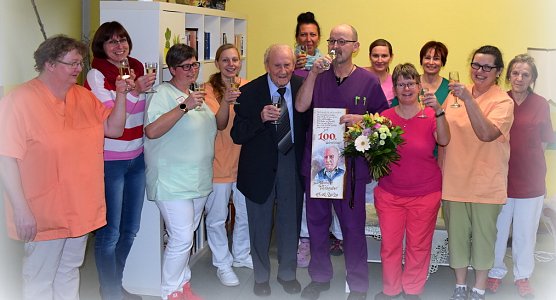 Geburtstag Herbert verkokter (Foto: DRK-Pflegeheim Nordhausen-Nord) Geburtstag Herbert verkokter (Foto: DRK-Pflegeheim Nordhausen-Nord)