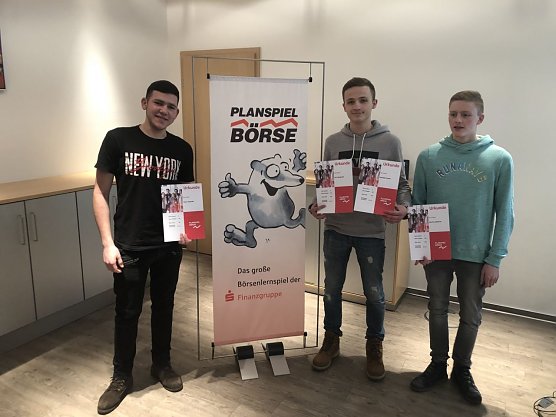 Bleicheröder Teams beim Planspiel Börse 2019 (Foto: Johannes Eichhorn) Bleicheröder Teams beim Planspiel Börse 2019 (Foto: Johannes Eichhorn)