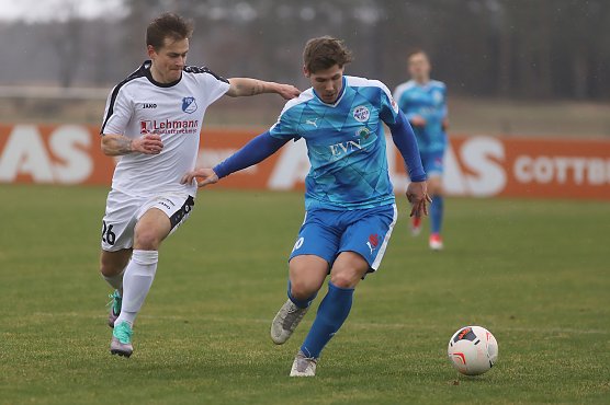 Titelbild von Wacker (Foto: Michael Liedke)