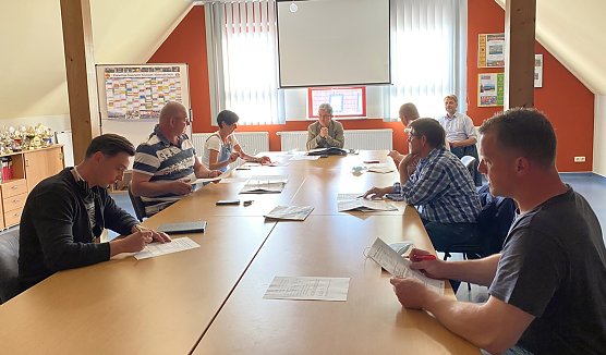 Ortschaftsrat in Neustadt (Foto: Sandra Witzel) Ortschaftsrat in Neustadt (Foto: Sandra Witzel)