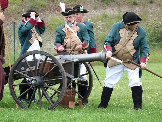 Großkaliberschützen Allstedt (Foto: Karl-Heinz Herrmann) Großkaliberschützen Allstedt (Foto: Karl-Heinz Herrmann)