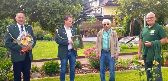 Ehrung für Alfred Fuhrmann (Foto: A.Engler) Ehrung für Alfred Fuhrmann (Foto: A.Engler)