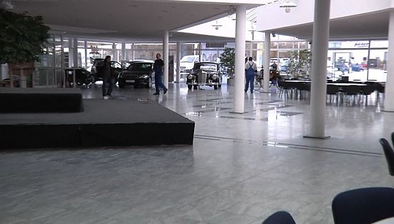 Statt Autohaus wieder Ballhaus (Foto: nnz-tv)