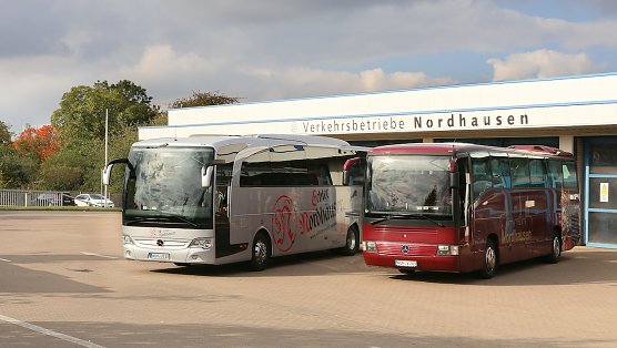 Moderne Reisebusse der Nordh&auml;user Verkehrsbetriebe (Foto: Verkehrsbetriebe Nordhausen GmbH)