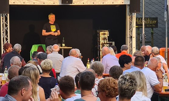 CDU im FDJ-Zeit - Gru&szlig; an "das Merkel"  (Foto: nnz)