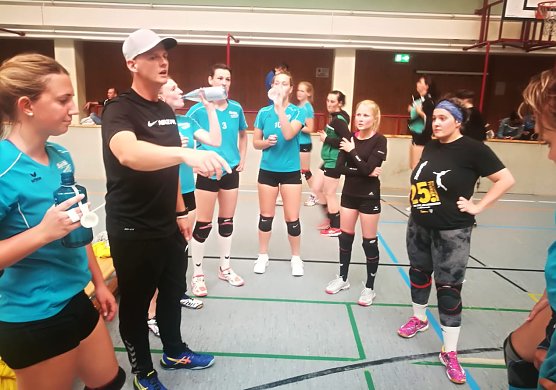 Volleyballturnier in Engelsdorf (Foto: J.Moldenhawer) Volleyballturnier in Engelsdorf (Foto: J.Moldenhawer)