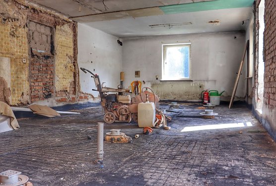 Beginn Sanierungsarbeiten im Innen- und Au&szlig;enbereich der Sporthalle (Foto: Stadtverwaltung Nordhausen)