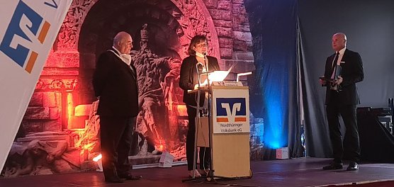 30 Jahre Aufsichtsrat der Nordth&uuml;ringer Volksbank � Dr. Herrwagen (links) wurde geehrt (Foto: nnz)