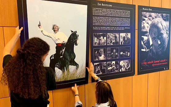 Die letzten Plakate zum filmischen Schaffen Krugs finden heute ihren Platz im Lesesaal. (Foto: &copy;Stadtverwaltung Nordhausen)