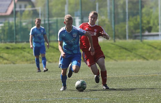 Leon G&uuml;mpel vs. Philip Pollow  (Foto: FSV Wacker 90 Nordhausen)