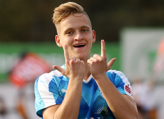 Leon G&uuml;mpel beim Torjubel in Gera (Foto: M.Liedke)