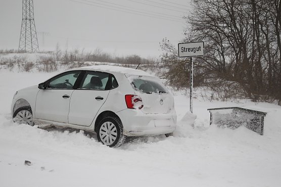 Steckengebliebenes Fahrzeug auf den Hainer Bergen (Foto: S.Dietzel)