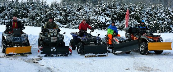 Von links: Patric Birkefeld, Matthias Esefelder, Marc Gr&uuml;bel, Tobias Macke und Michael K&uuml;hne (Foto: privat)